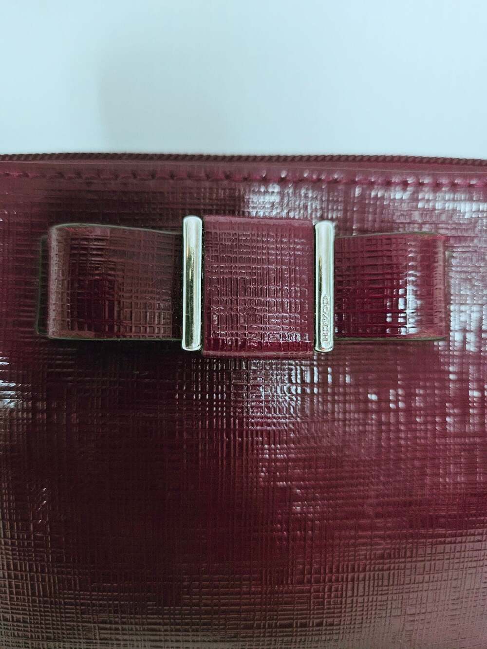 Coach Burgundy Crossgrain Leather Bow Wristlet EUC - Picture 5 of 16